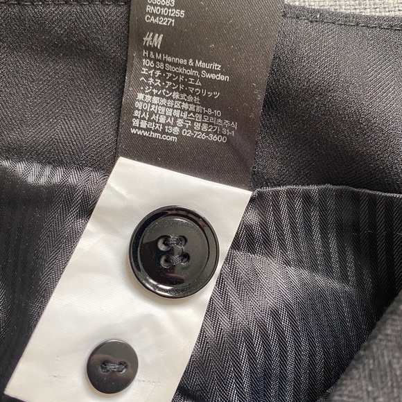 Pencil Skirt with Shallow Pockets - Picture 7 of 8